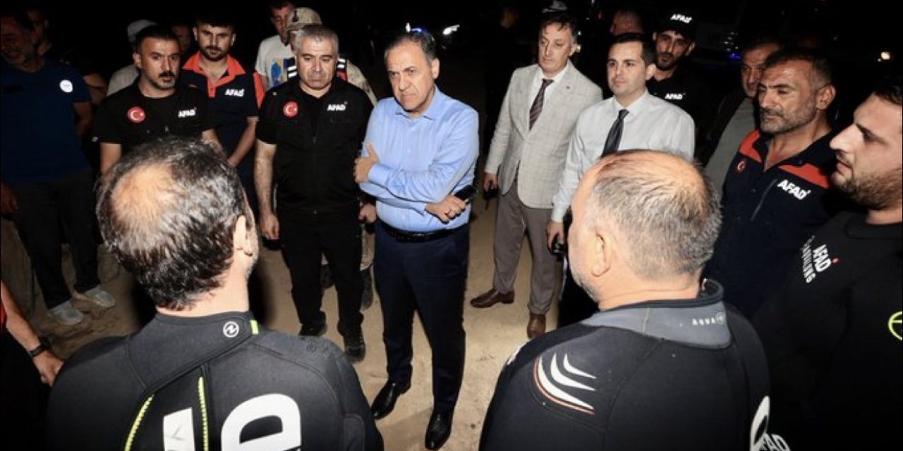 Serinlemek için baraja giren çocuk boğuldu