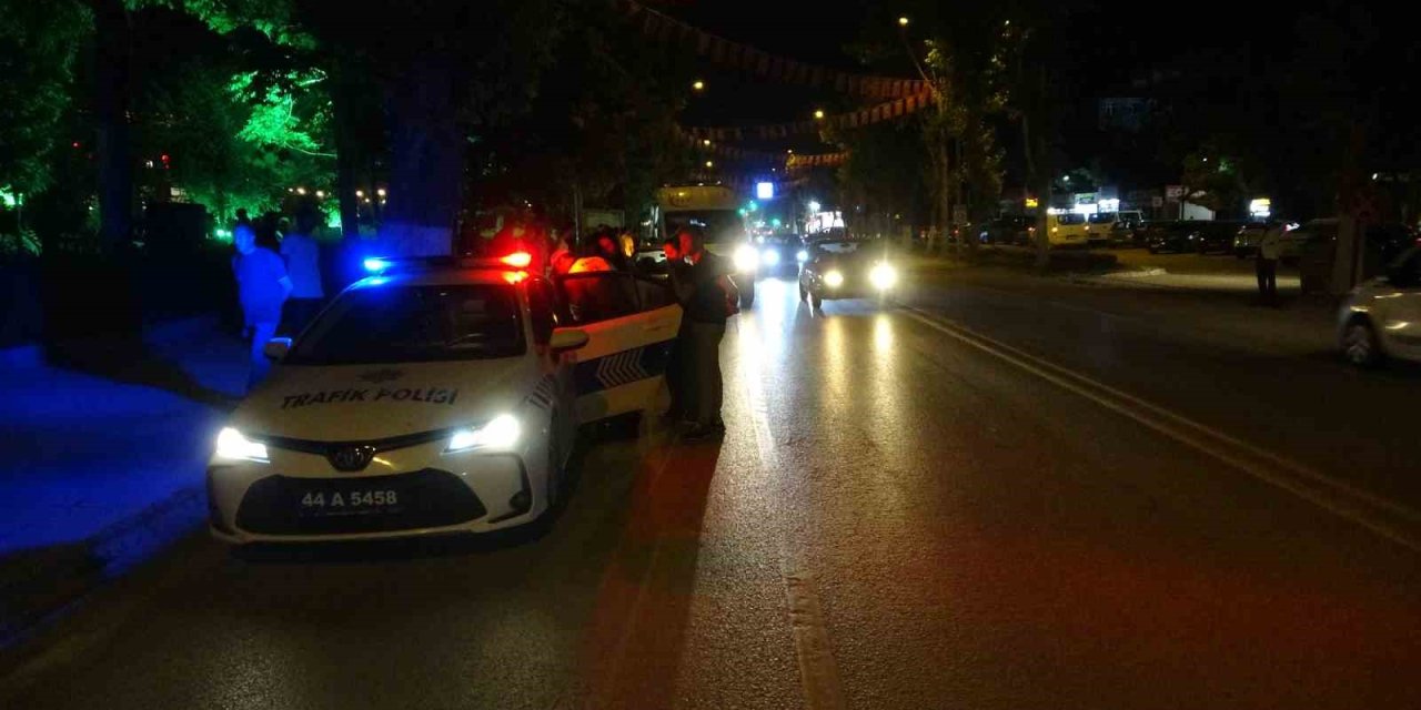Otomobilin çarptığı kadın yaralandı