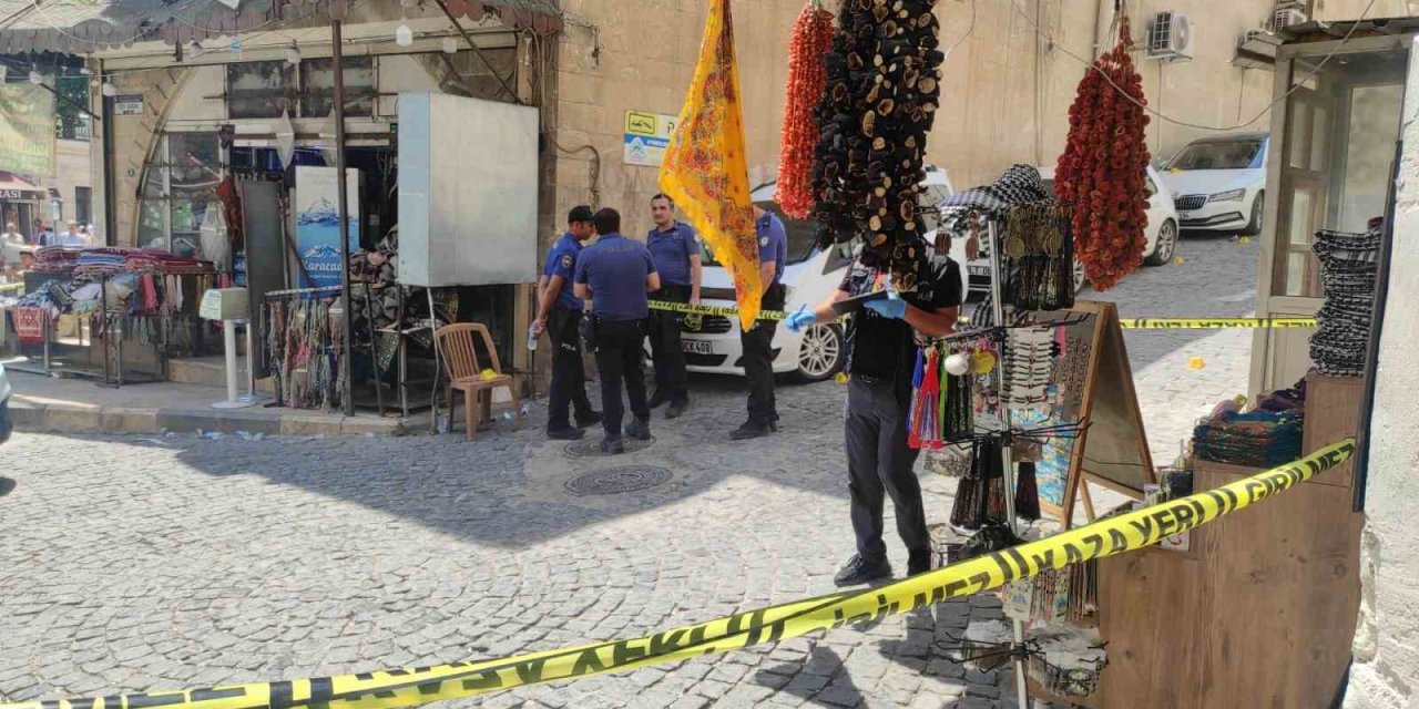 Şanlıurfa’da silahlı ve bıçaklı kavgada 2 yaralı