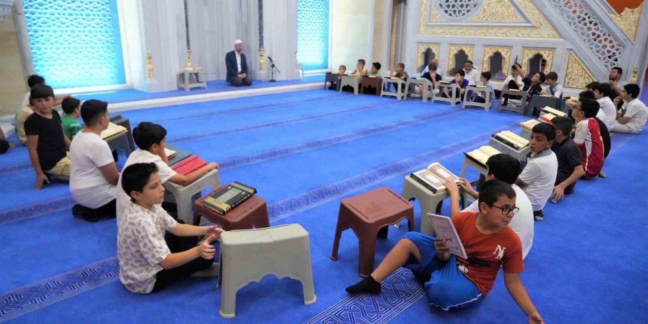 Muş’ta Kur’an kursu öğrencilerine ödül verildi