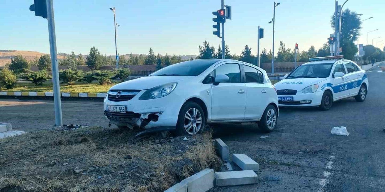 Direksiyon başında kalp krizi geçiren sürücü öldü