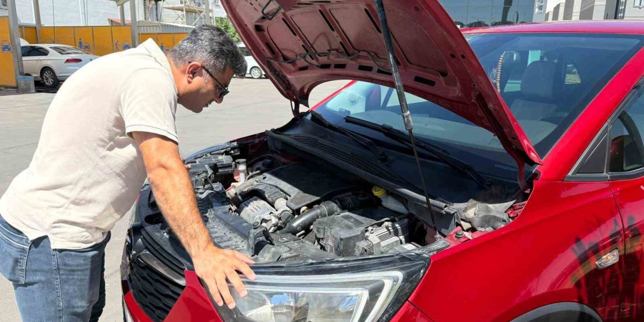 Engelli çocuğunu hastaneye götürmek için sıfır otomobil aldı 5 yıldır arabayı kullanamıyor