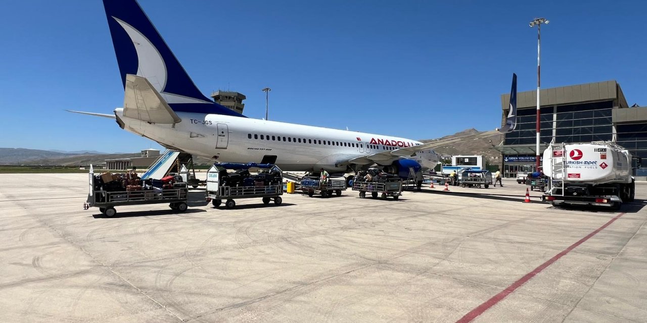 AJet’in Ankara–Yüksekova seferinde ikinci kez kriz: Uçak yine inemedi