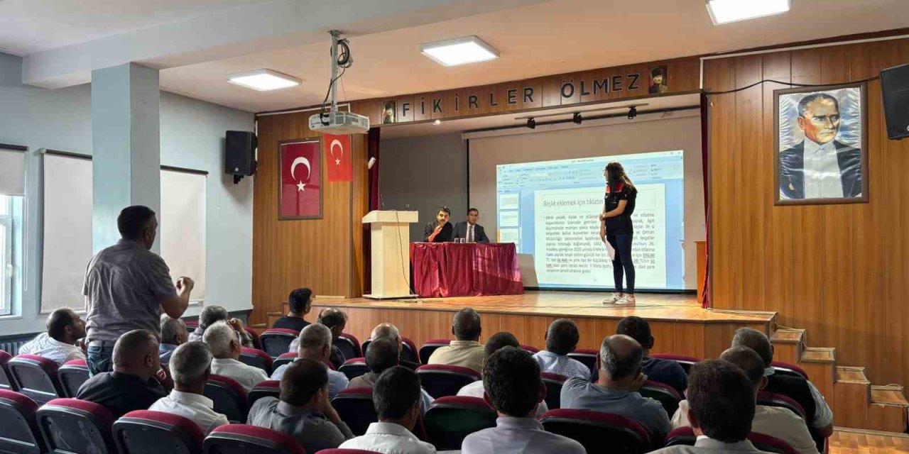 Susuz’da Mera Kanunu ve Köy Kanunu bilgilendirme toplantısı