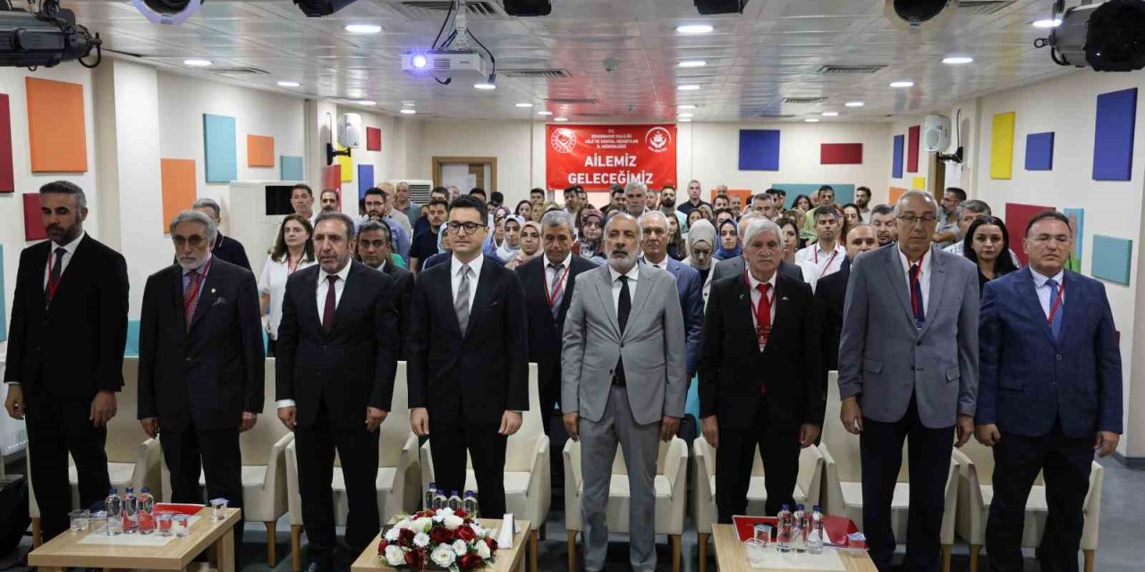 Diyarbakır’da "Yaşlılık Çalıştayı" yapıldı