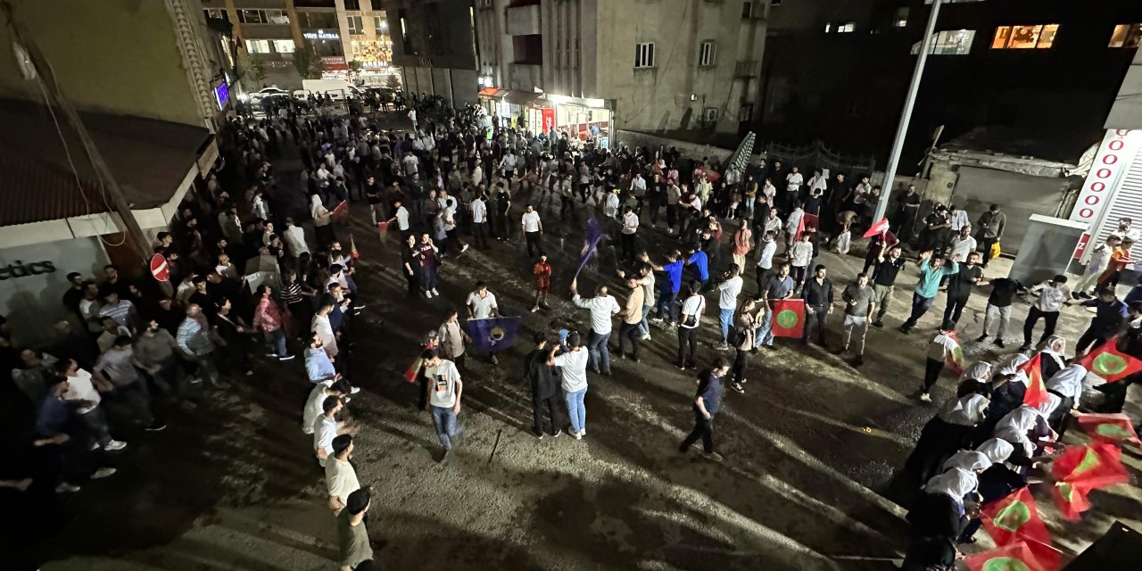 DEM Parti'den Yüksekova’da halk buluşması etkinliği
