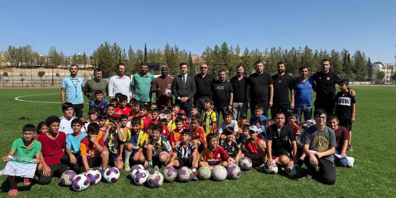 İbrahim Yattara, Midyat’ta gençlerle bir araya geldi