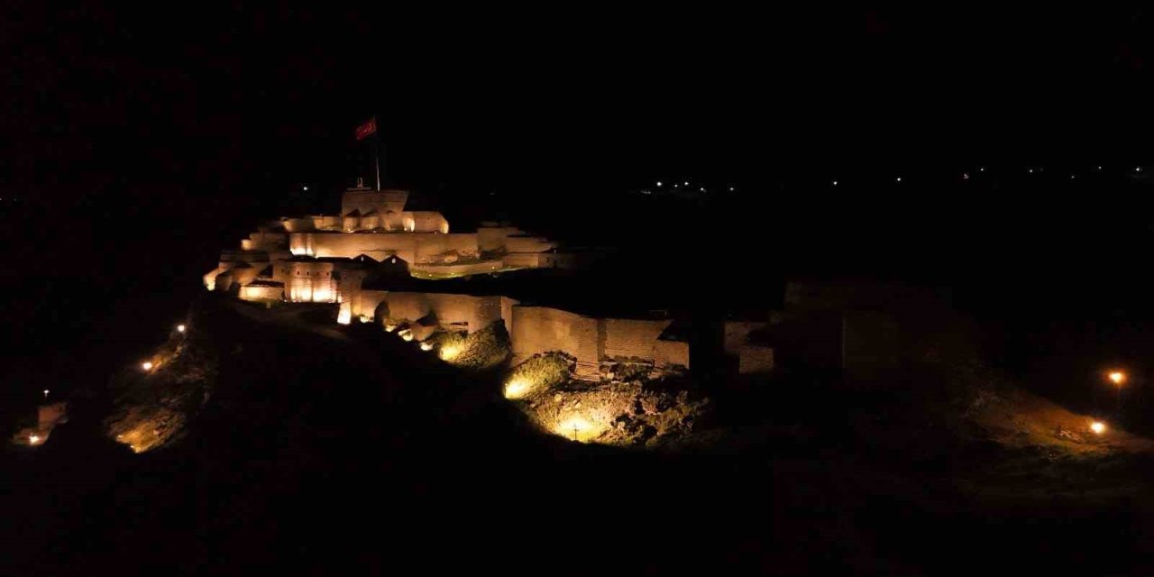 Kars’ta aydınlatma atağı