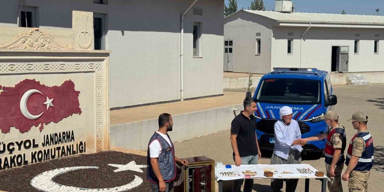 Çalınan 3 milyon lira değerindeki altınlar hayvan gübresi altında bulundu