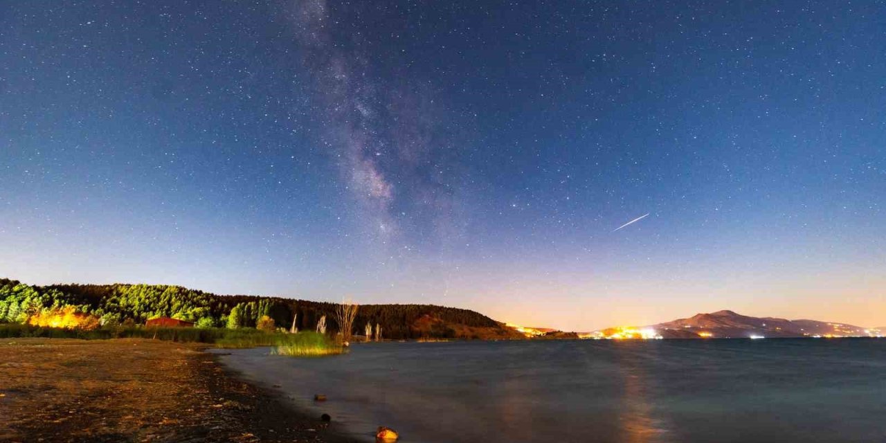 Sağlık çalışanı, 4 bin yıllık Harput’ta meteor yağmurunu görüntüledi