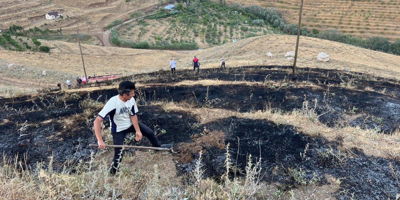 Yüksekova’da kırsal alanda yangın çıktı