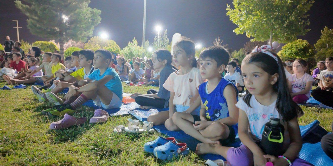 Adıyaman Belediyesinden açık hava sineması etkinliği