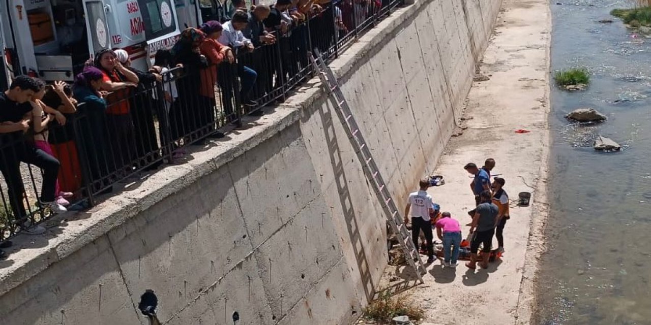 Yüksekova’da derenin istinat duvarından düşen çocuk ağır yaralandı