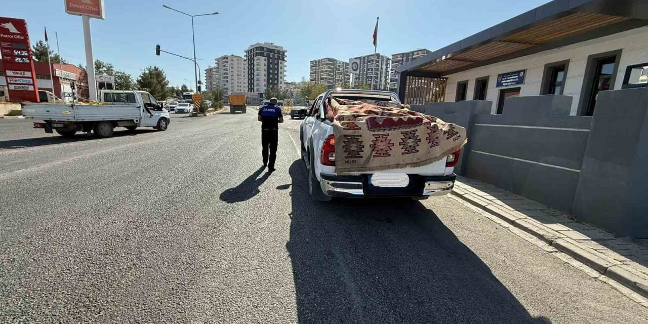 Siirt Belediyesi’nden sebze ve meyve taşıyan araçlara denetim yapıldı