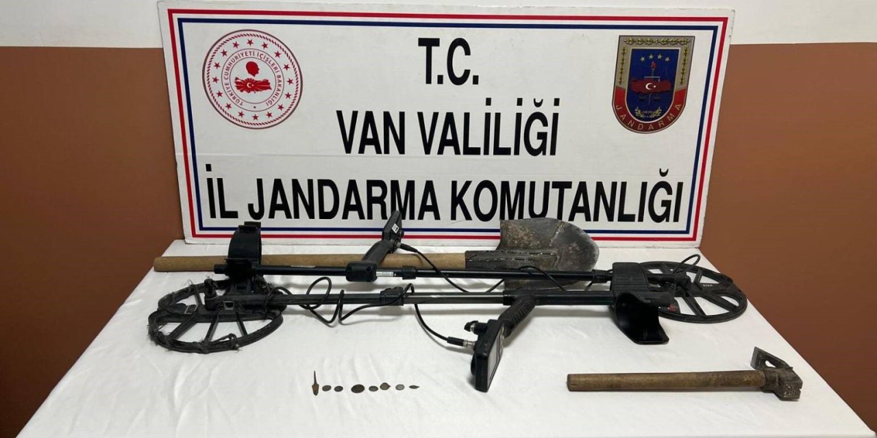 Van’da tarihi eser kaçakçılığı operasyonunda 4 gözaltı