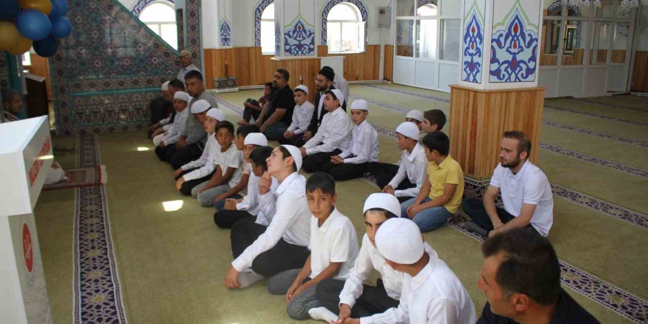 Malazgirt’te yaz Kur’an kursu mezuniyet programı