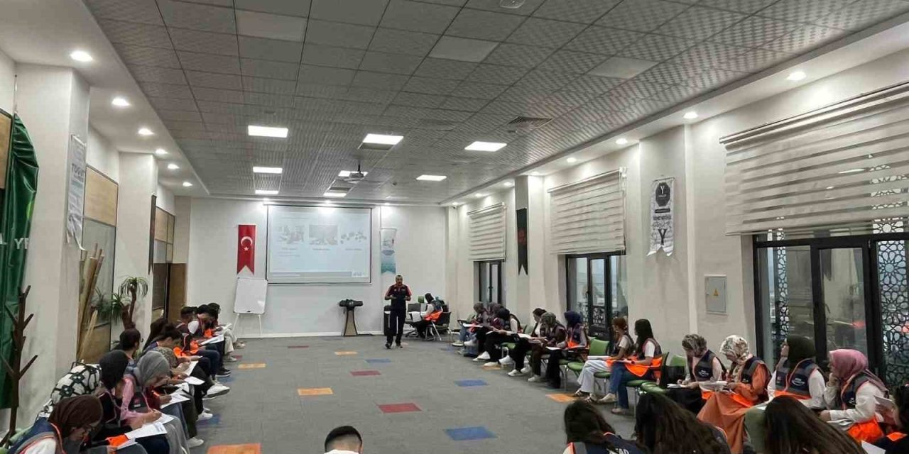 Elazığ’da AFAD gönüllülerinin eğitimleri devam ediyor