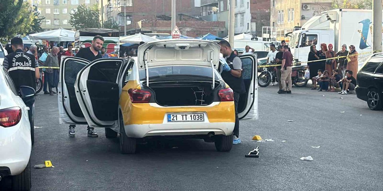 Boşanma aşamasındaki şahıs, önce eşini sonra kendini öldürdü