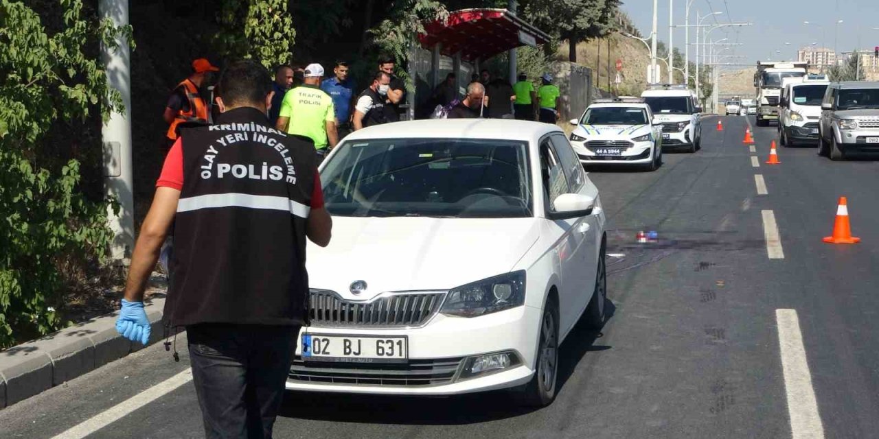 Malatya’da otomobilin çarptığı yaya yaralandı