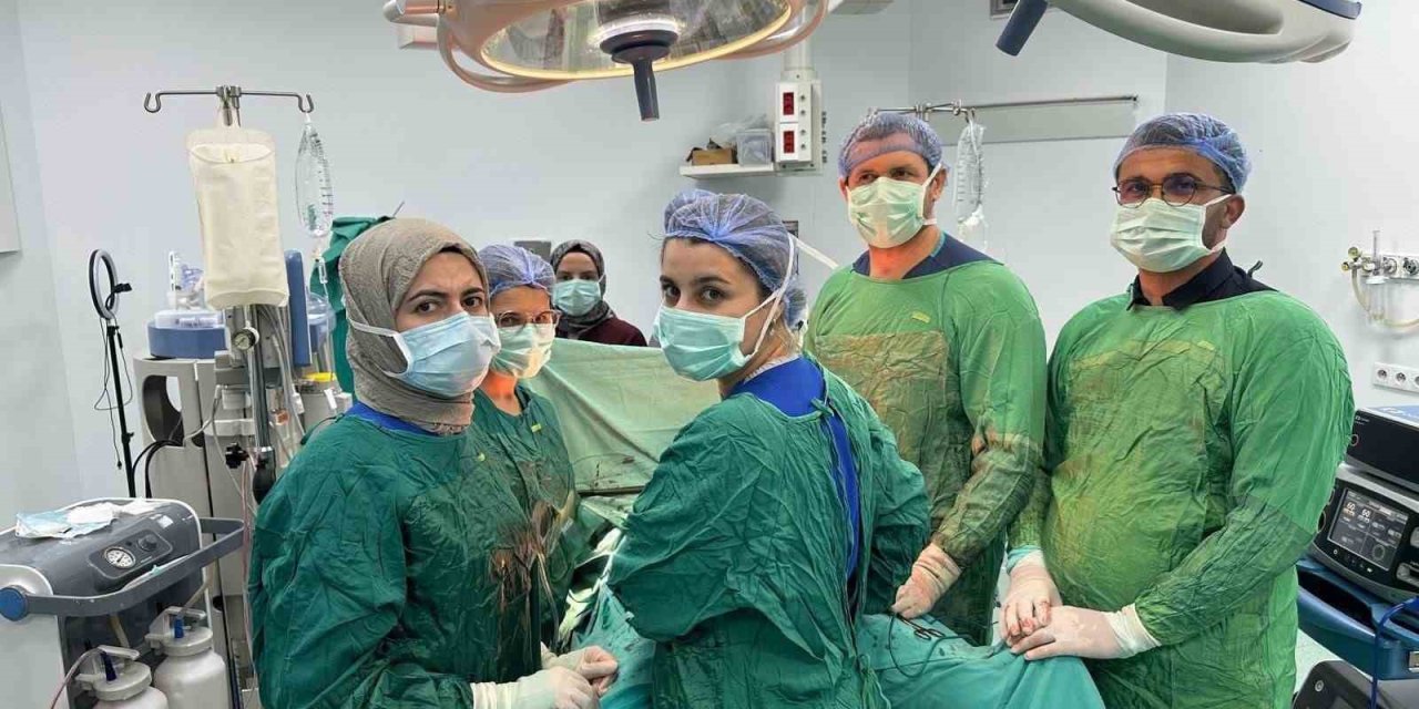 Diyarbakır’da 6,5 kiloluk kitle çıkarıldı