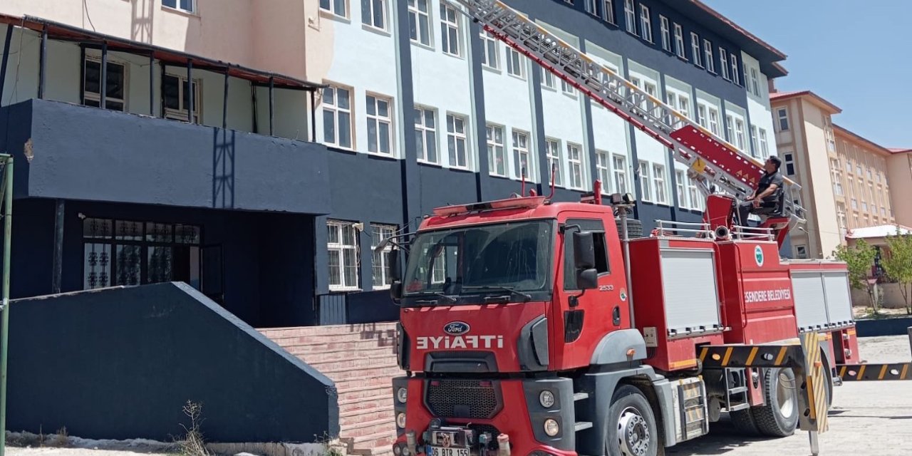 Esendere Belediyesi ortaokulun boya ihtiyacı karşılandı