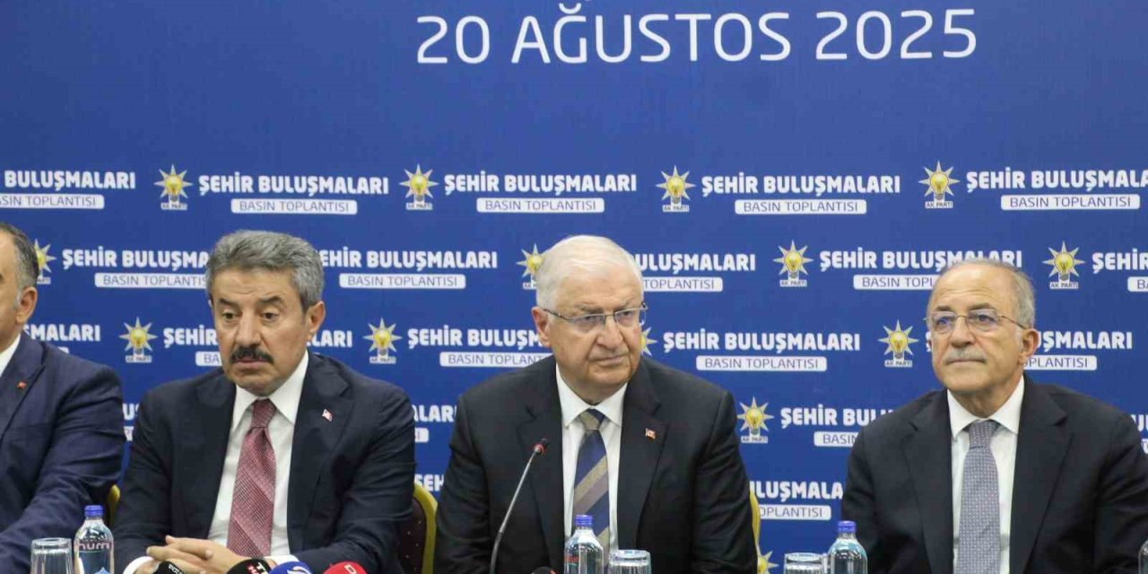 Bakan Güler, "Şehir Buluşmaları" buluşmaları kapsamında Şırnak’ta STK ve belediye başkanlarıyla buluştu