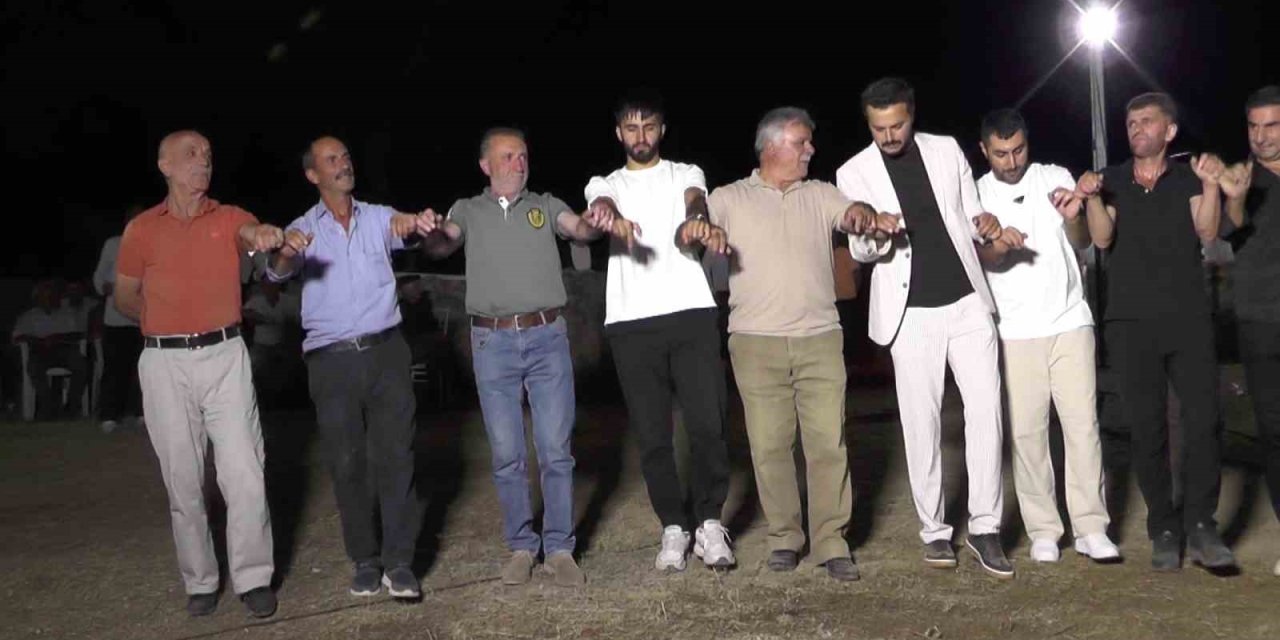 Erzurum'da düğünde halay çekerken kalp krizi geçirdi