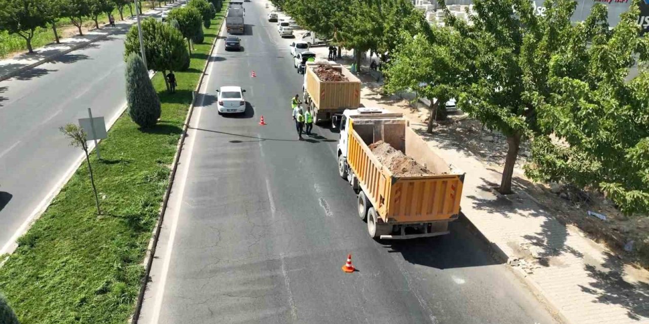 Şanlıurfa’da moloz taşıyan kamyonlara denetim