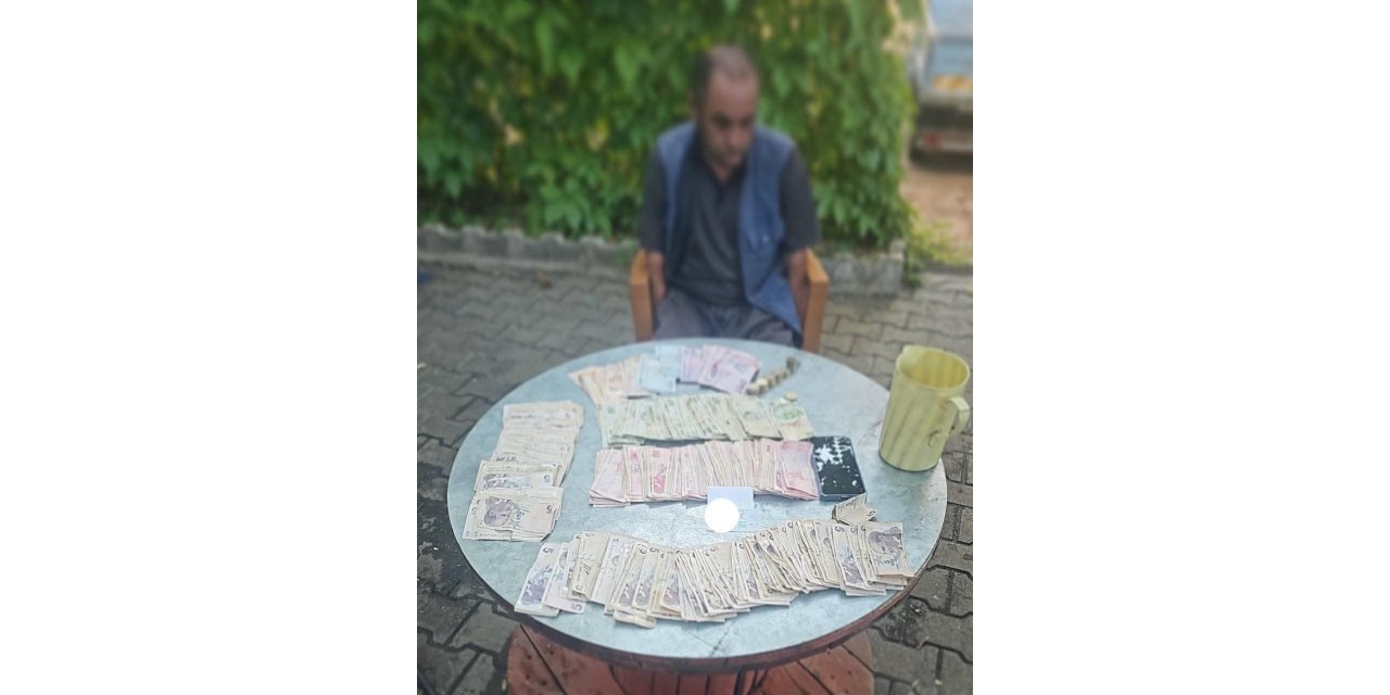 Dilencinin üzerinden 5 bin lira çıktı