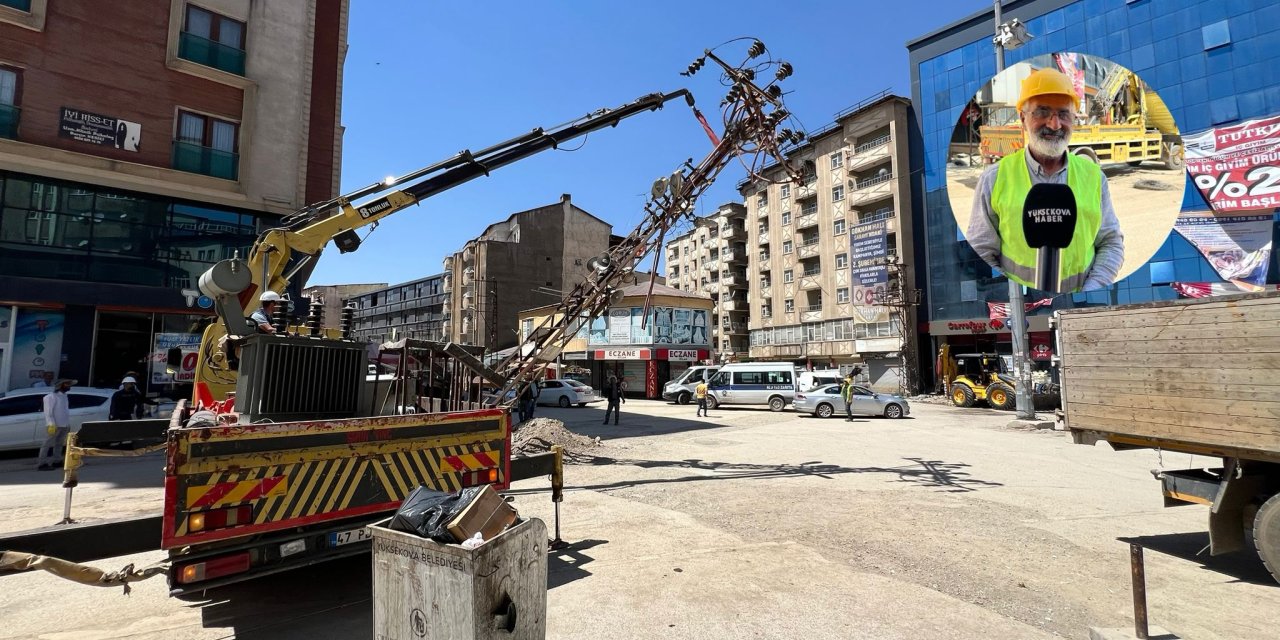 Özgürlük Meydanı’nda elektrik direkleri kaldırılıyor