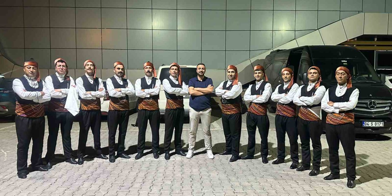 Ağrı ekibi halk oyunlarında Türkiye şampiyonluğuna uzandı