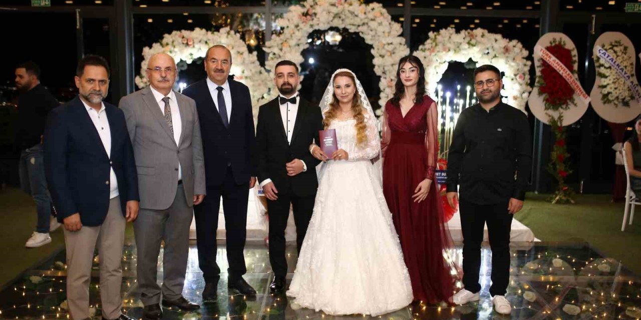 Erzurum'da Kavaz ailesinin mutlu günü