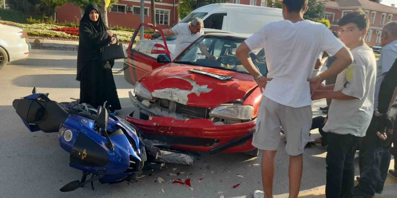 Malatya’da otomobil ile motosiklet çarpıştı