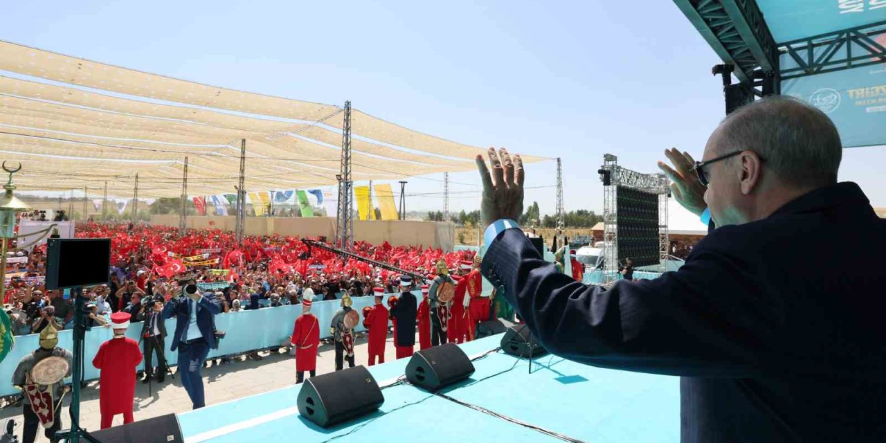 Cumhurbaşkanı Erdoğan: "Yönünü Ankara’ya ve Şam’a dönenler kazanacak"