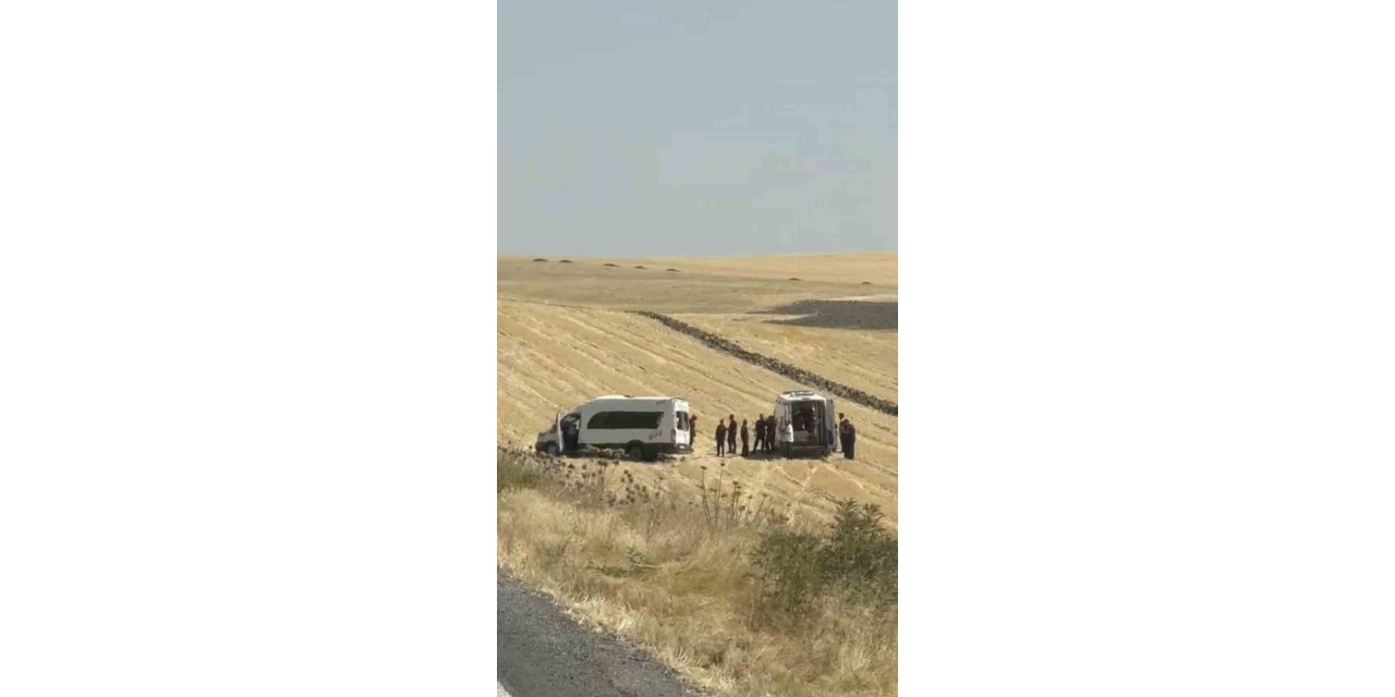 Malazgirt yolunda kaza: 1’i ağır 10 kişi yaralandı