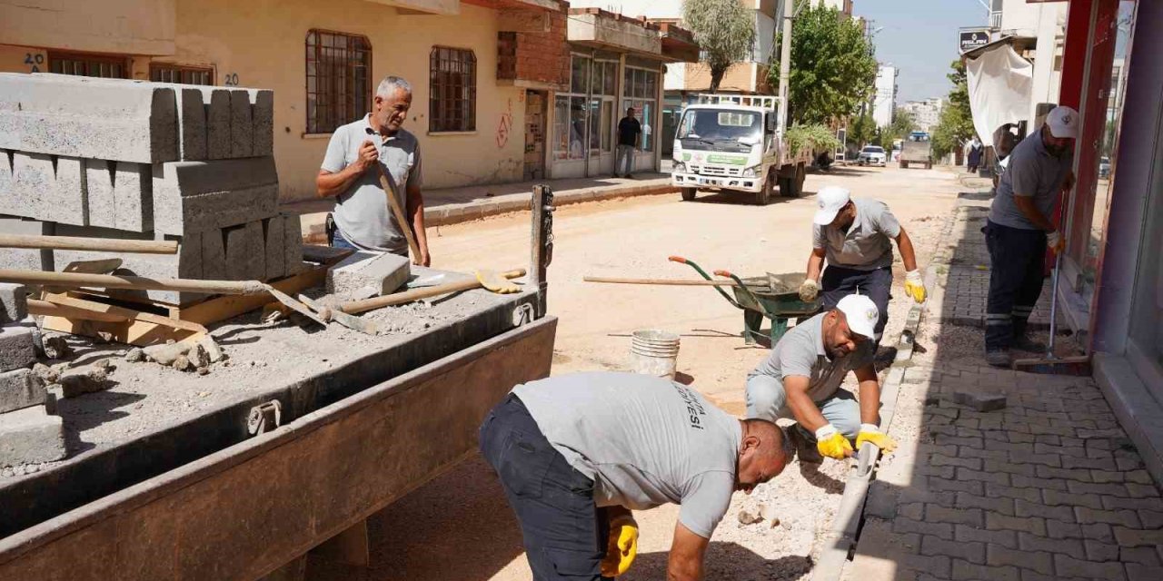Kahta’da cadde ve sokaklarda yenileme çalışması
