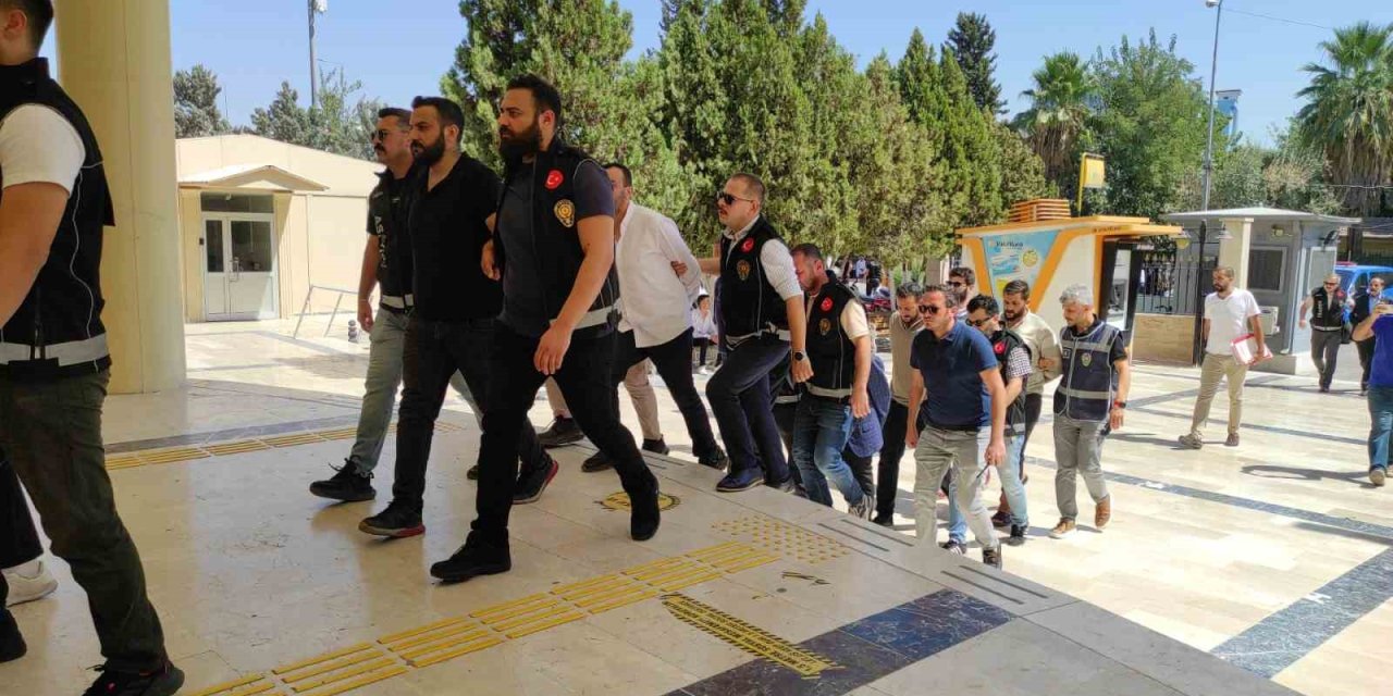 Şanlıurfa'da otele düzenlenen silahlı saldırının şüphelileri adliyede