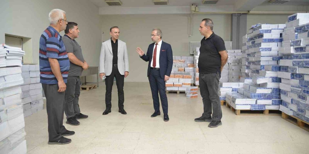 Elazığ’da öğrencilere 1 milyon 216 bin ders kitabı verilecek