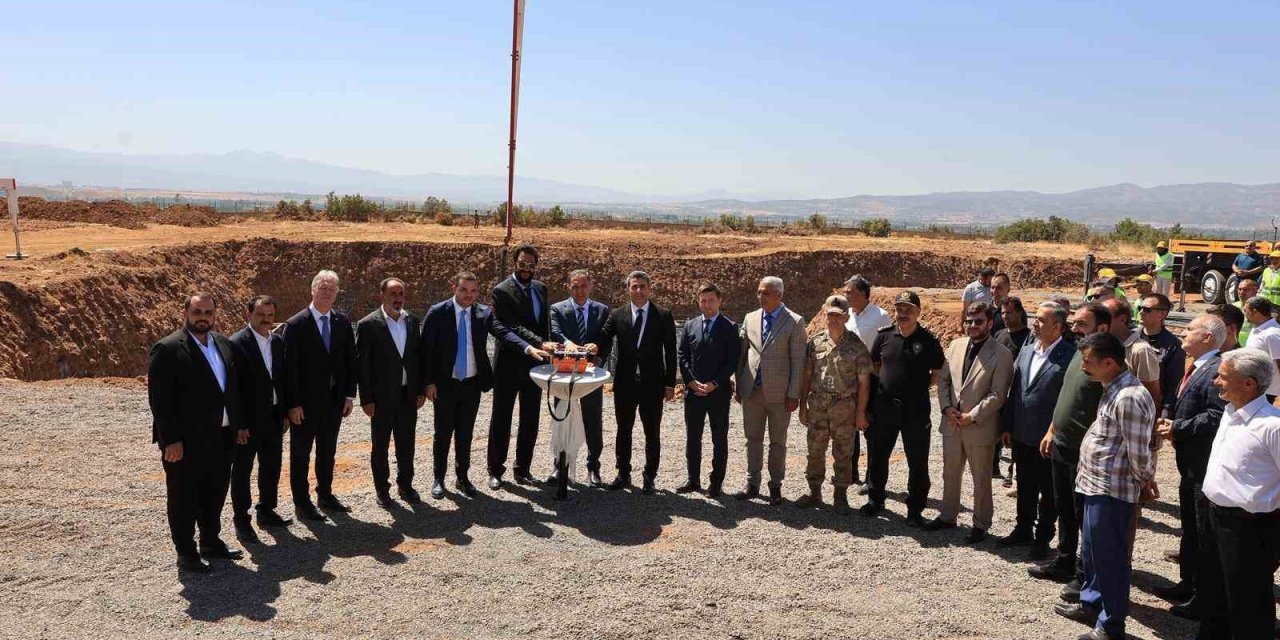 Bingöl'de yapılacak 8 derslikli özel eğitim okulunun  temeli atıldı