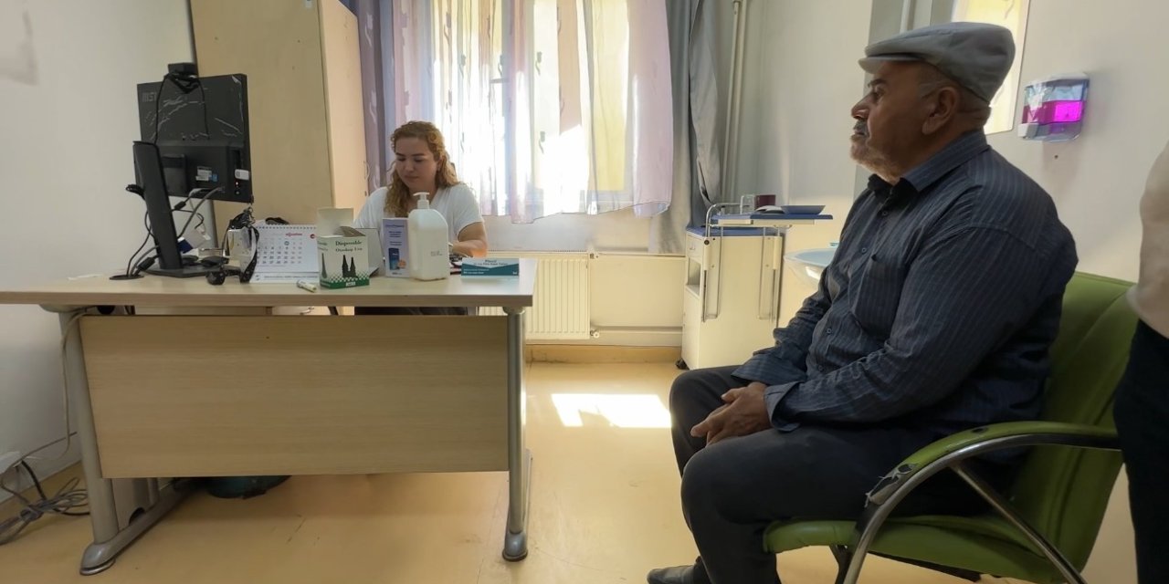 Yüksekova’da günlük 65 kişiye evde sağlık hizmeti veriliyor