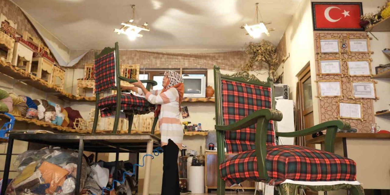 Erzincan'da kadın girişimci tek başına hem üretiyor hem onarıyor!