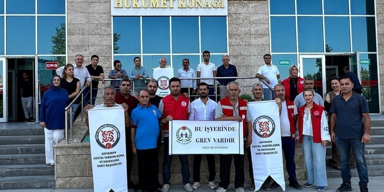 Sosyal Yardımlaşma Vakıflarında çalışan işçiler grev yaptı