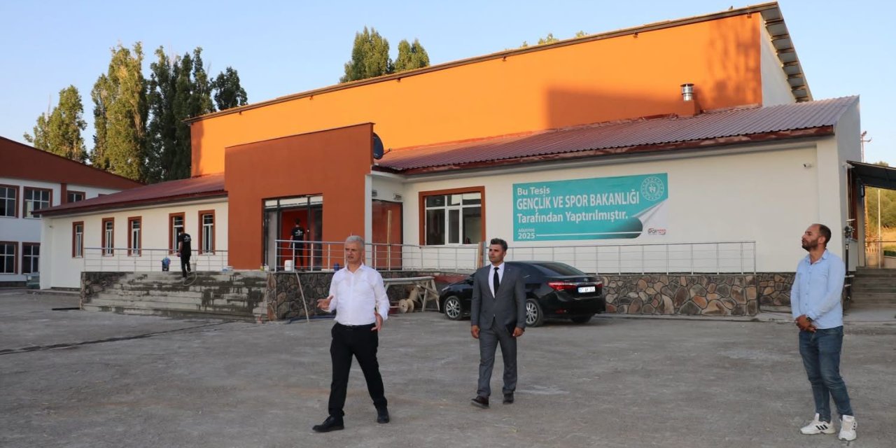 Malazgirt’te spor ve gençlik yatırımları devam ediyor