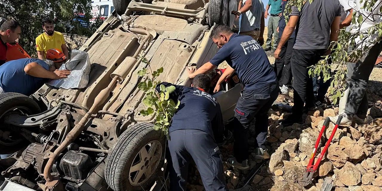 Siirt'in Gökçebağ yolunda takla atan araçta 2 kişi yaralandı