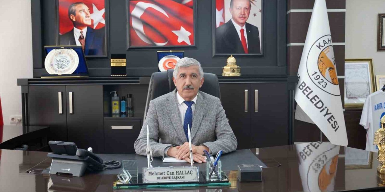 Başkan  Mehmet Can Hallaç’tan 30 Ağustos Zafer Bayramı mesajı