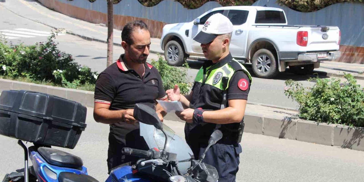 Şırnak’ta motosiklet sürücülerine bilgilendirme