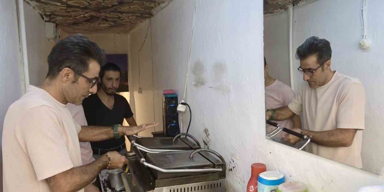 3 metrekarelik dükkanla çocuklarını okuttu