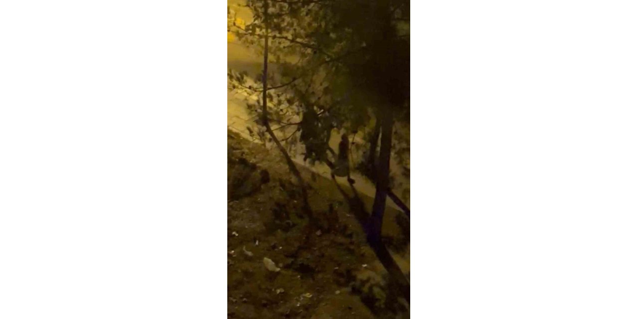 Husumetlilerin kavgasında kan aktı, olayla ilgisi olmayan bir kişi hayatını kaybetti