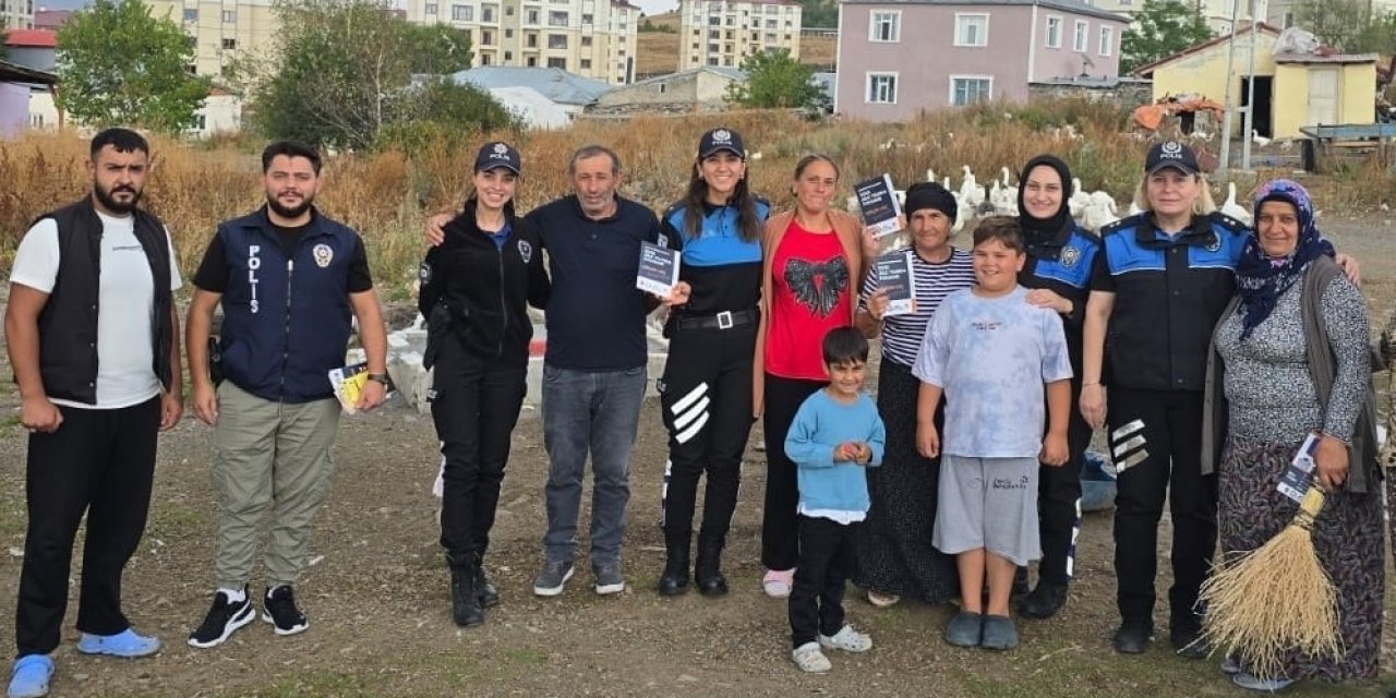 Polisten vatandaşa broşürlü uyarı yapıldı