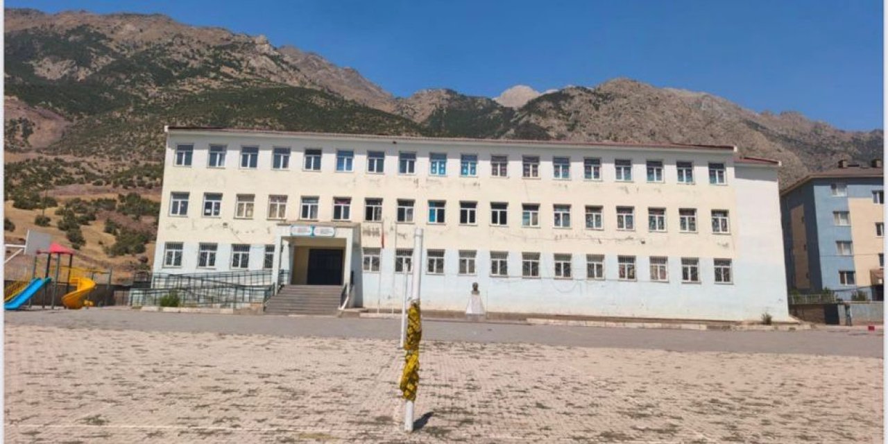 MÜSİAD Hakkari’den okullara destek